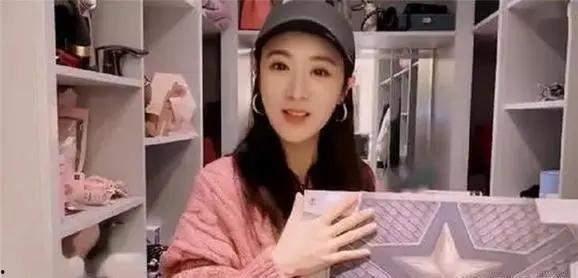 娟姐直播爆料最新消息,最新热点事件幕后真相大曝光!”